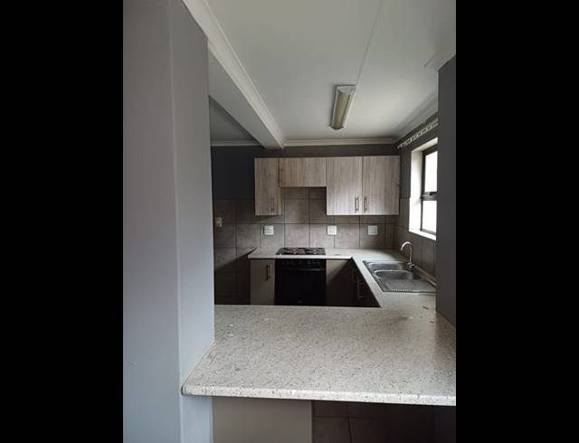 3 BEDROOM APARTMENT FOR SALE IN SUNNYSIDE